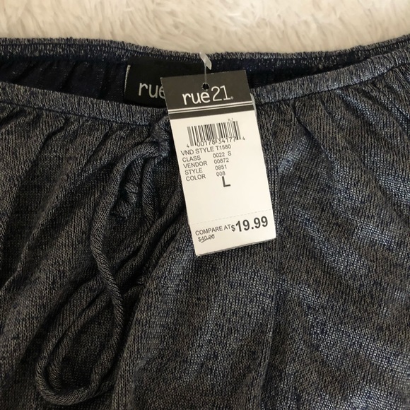 🆕Rue21 Off shoulders ruffled crop top - Picture 3 of 7